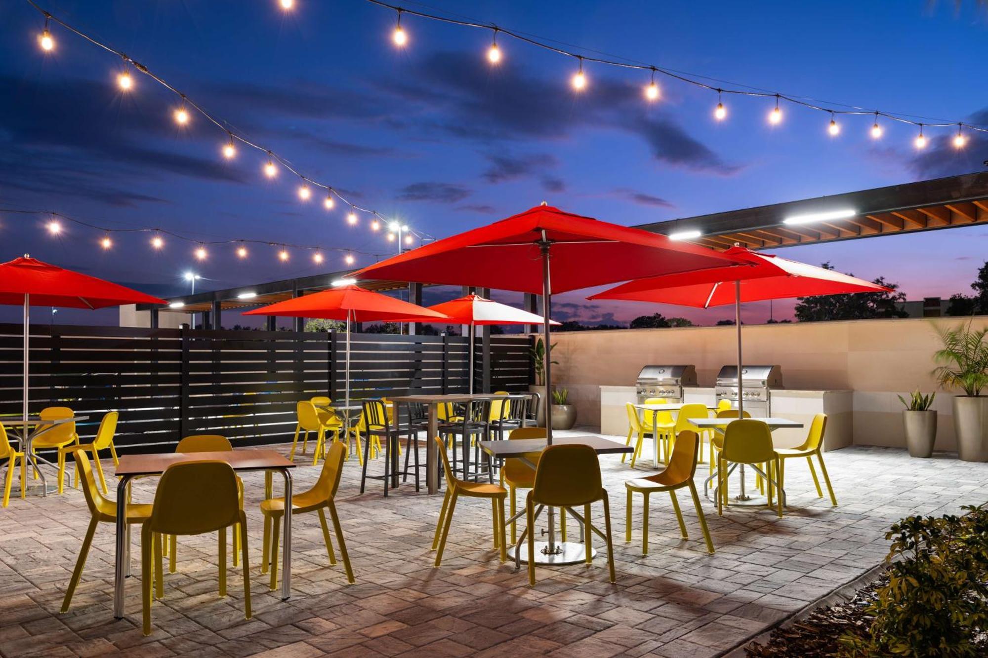 Home2 Suites By Hilton Winter Haven Bagian luar foto