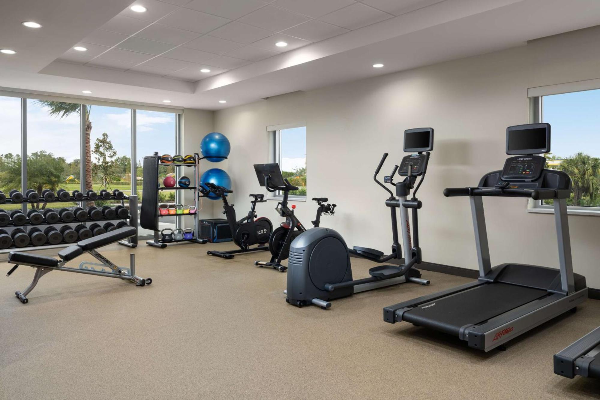 Home2 Suites By Hilton Winter Haven Bagian luar foto